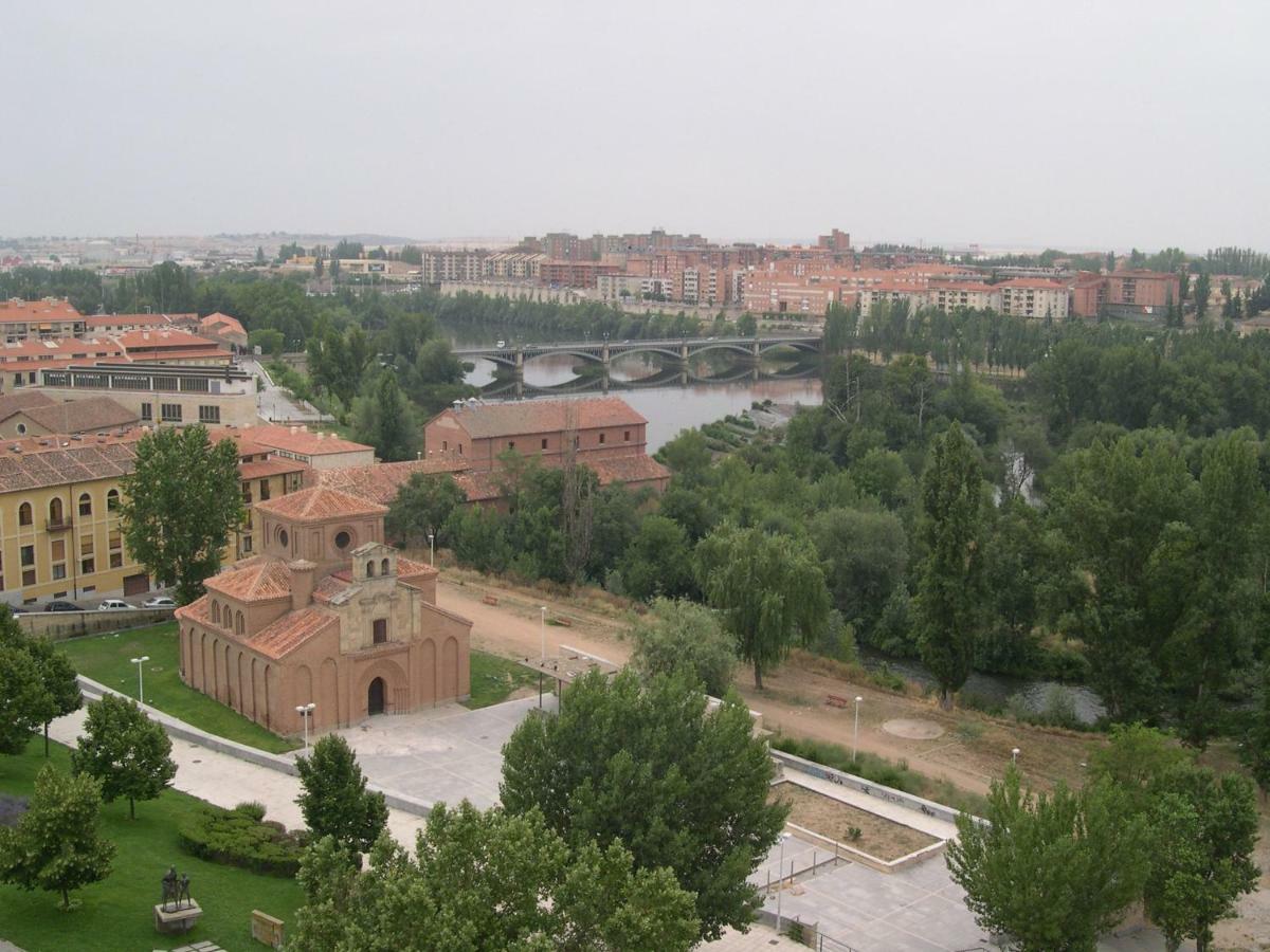 Apartamento Ribera Del Puente Саламанка Екстериор снимка